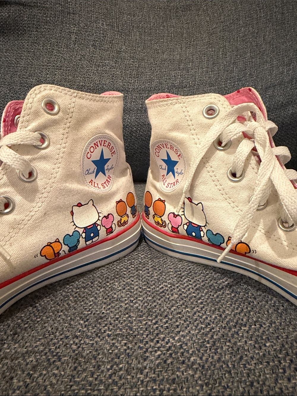 🐱Hello Kitty x Converse printed high stop W 8 M 6 🎀 - Picture 2 of 8